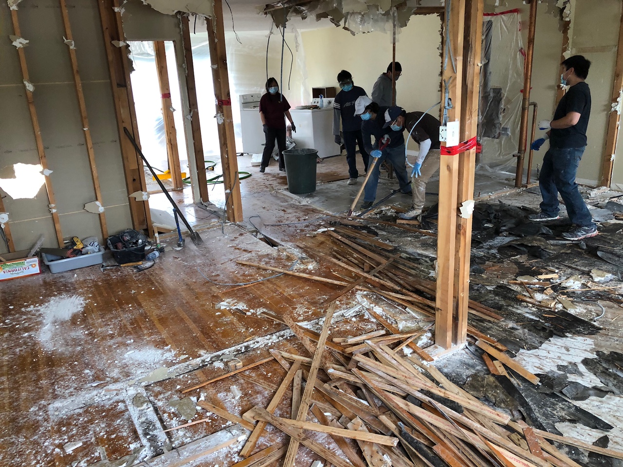 Tear-down of walls and floors